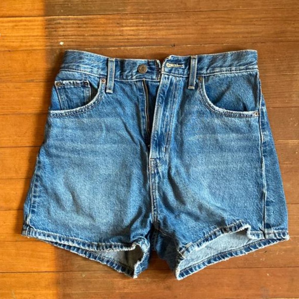 Levi's High Loose Shorts